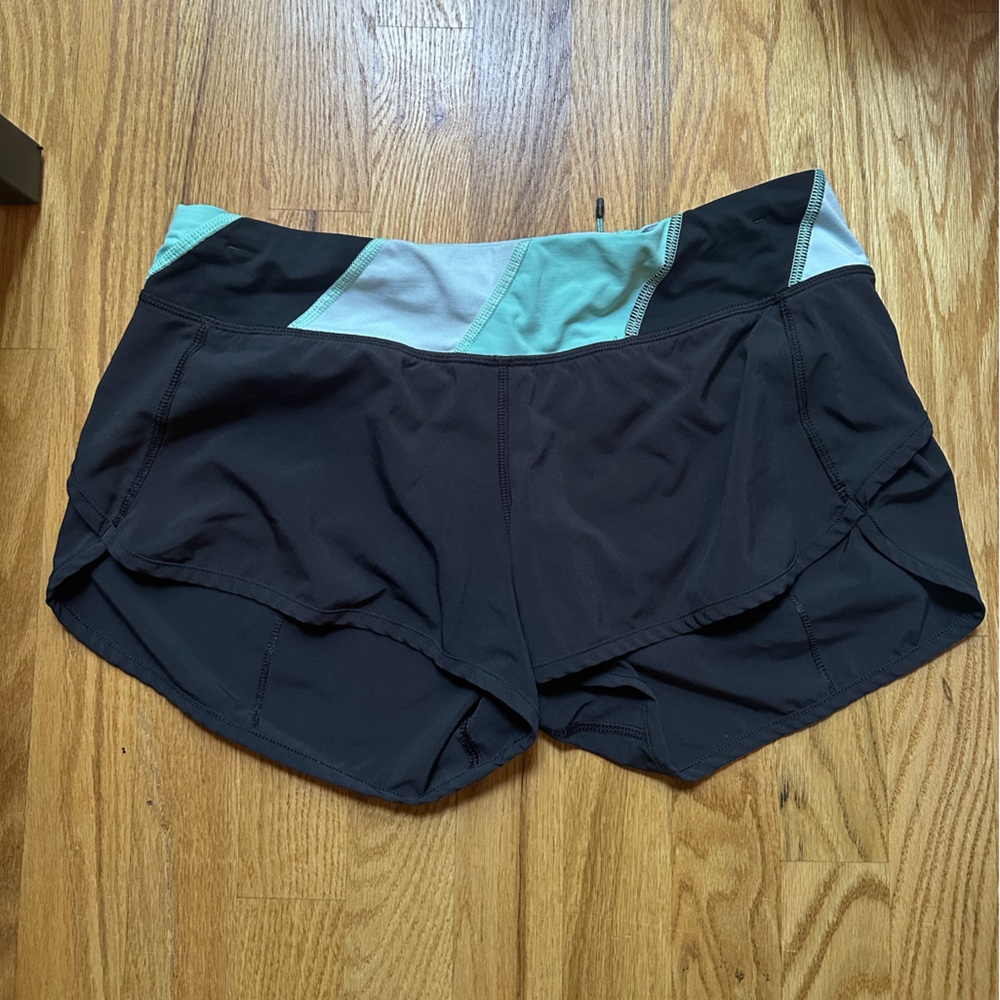 Lululemon Green & Black Band Speed Up Shorts